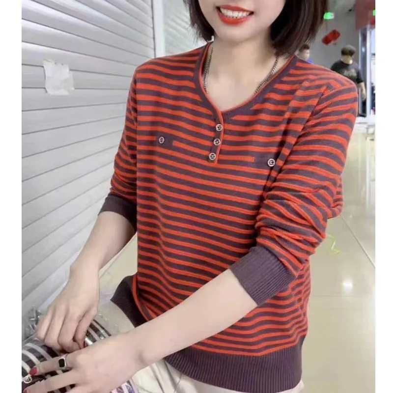 

2023 Autumn and Winter V-neck Button Stripe Pullover Colored Loose Fashion Casual Elegant Commuter Long Sleeve Knit Tops