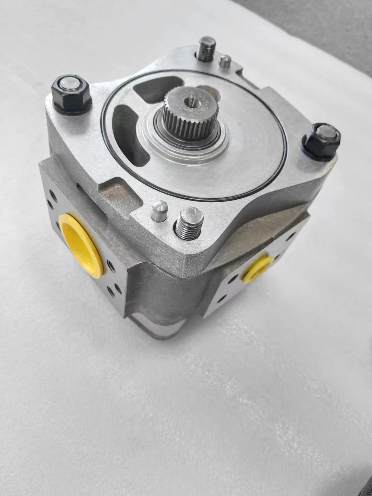 2026 Hot Sales IPV Series IPV3-5 601 IPVP 6 100 601 IPVP/4/20+IPVP 4/32/171 Injection Molding Machine Gear Pump