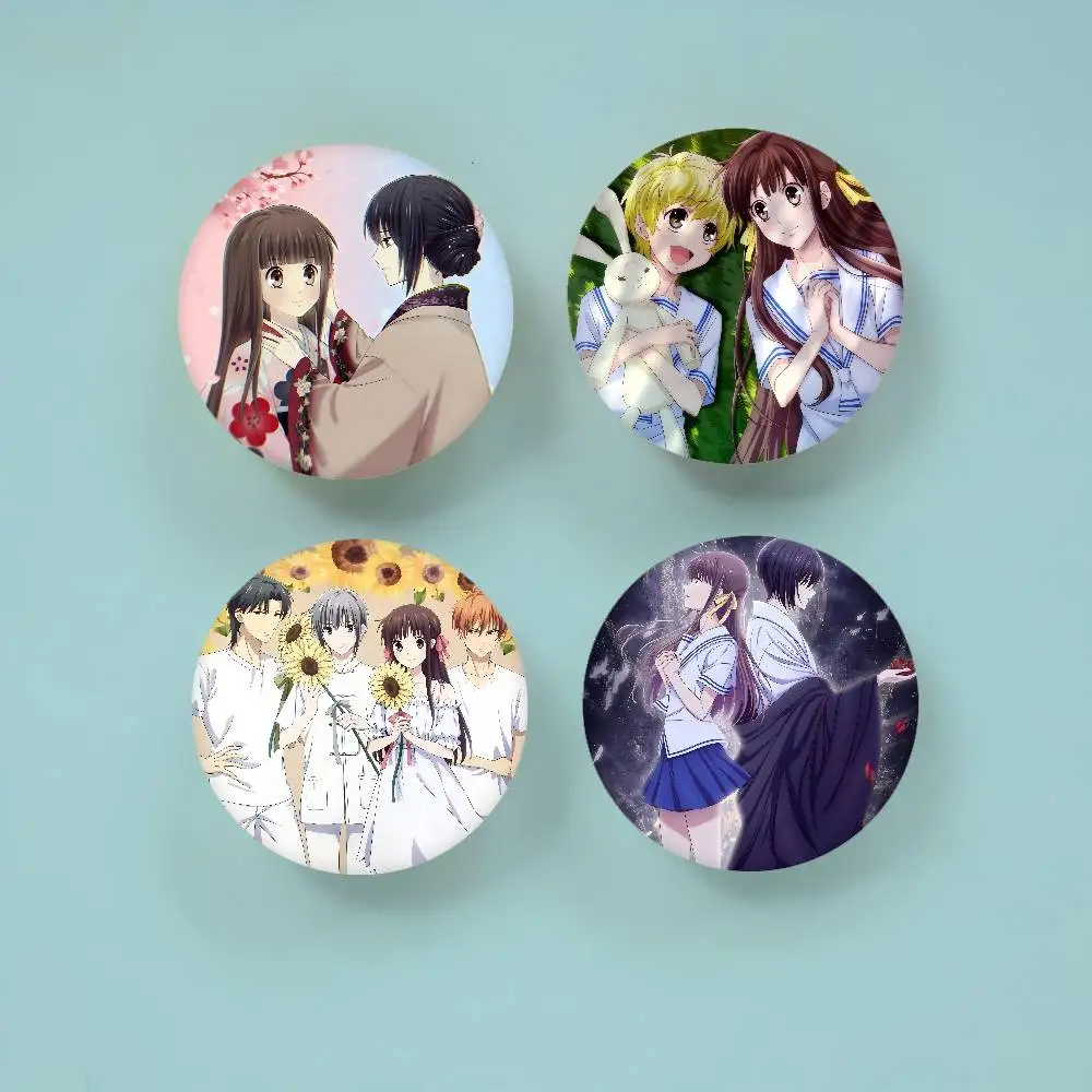 Alfileres creativos de Anime F-Fruits-Basket, caras sonrientes divertidas, broche redondo a presión, insignia, mochila, sombrero, accesorios, regalos de joyería