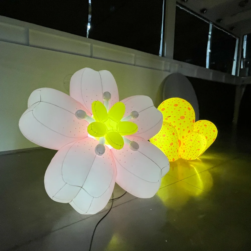 Custom LED Inflatable Sakura for Alice in Wonderland Theme/ Art Decorations Oriental Cherry Blossom Flower Inflatable Decoration