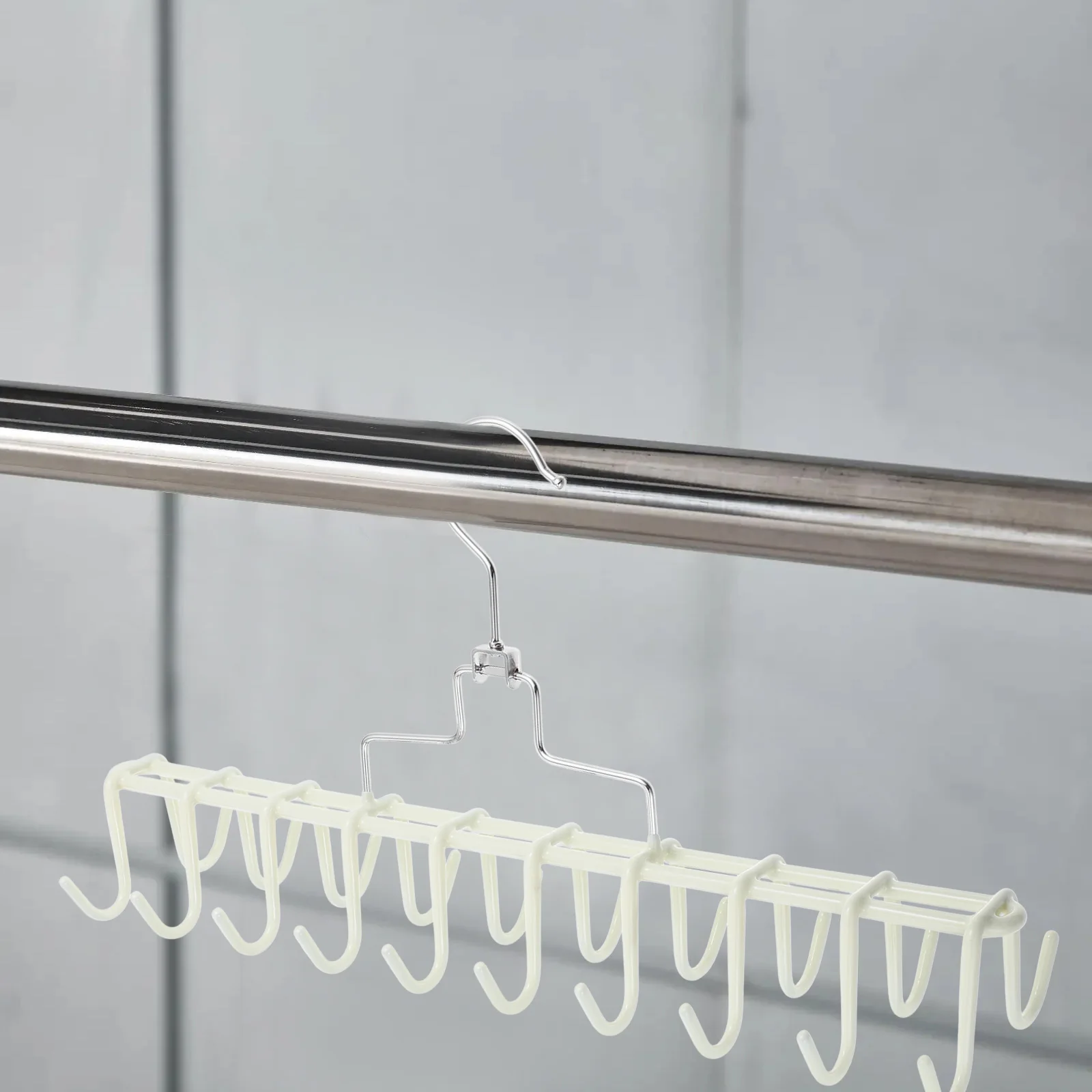 

Anti-Slip Multi-Purpose Belt Hanger Organizer Iron Space-Saving Closet Hook for Tie Scarf Storage and Accessories