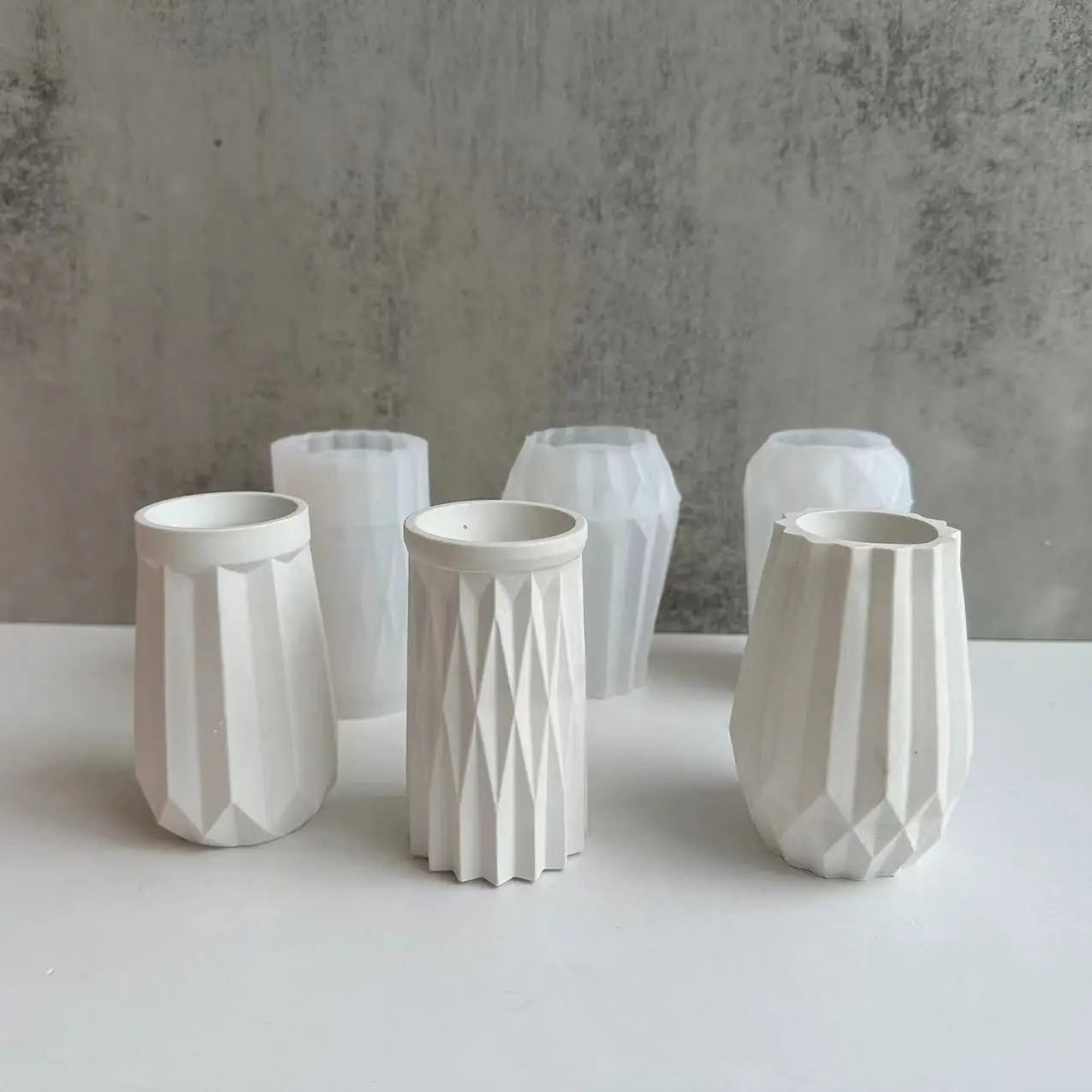 

3D Cut High Flower Vase Silicone Mold Resin Stripe Folding Vase Mirror Epoxy Mold For Gypsum Plaster Vase Molds