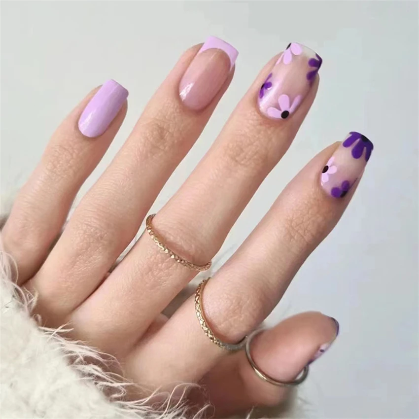 24Pcs/Set Short French Wearing False Nails Blue and White Small Flowers Press on Nails Clips Removable Acrylic Fake Nails Art