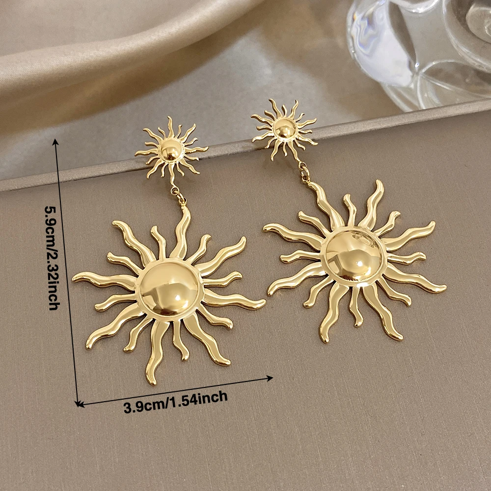 Kolczyki damskie w kształcie słonecznika, różne rozmiary, pozłacane, unikalne, uniwersalne, z gładką powierzchnią.
