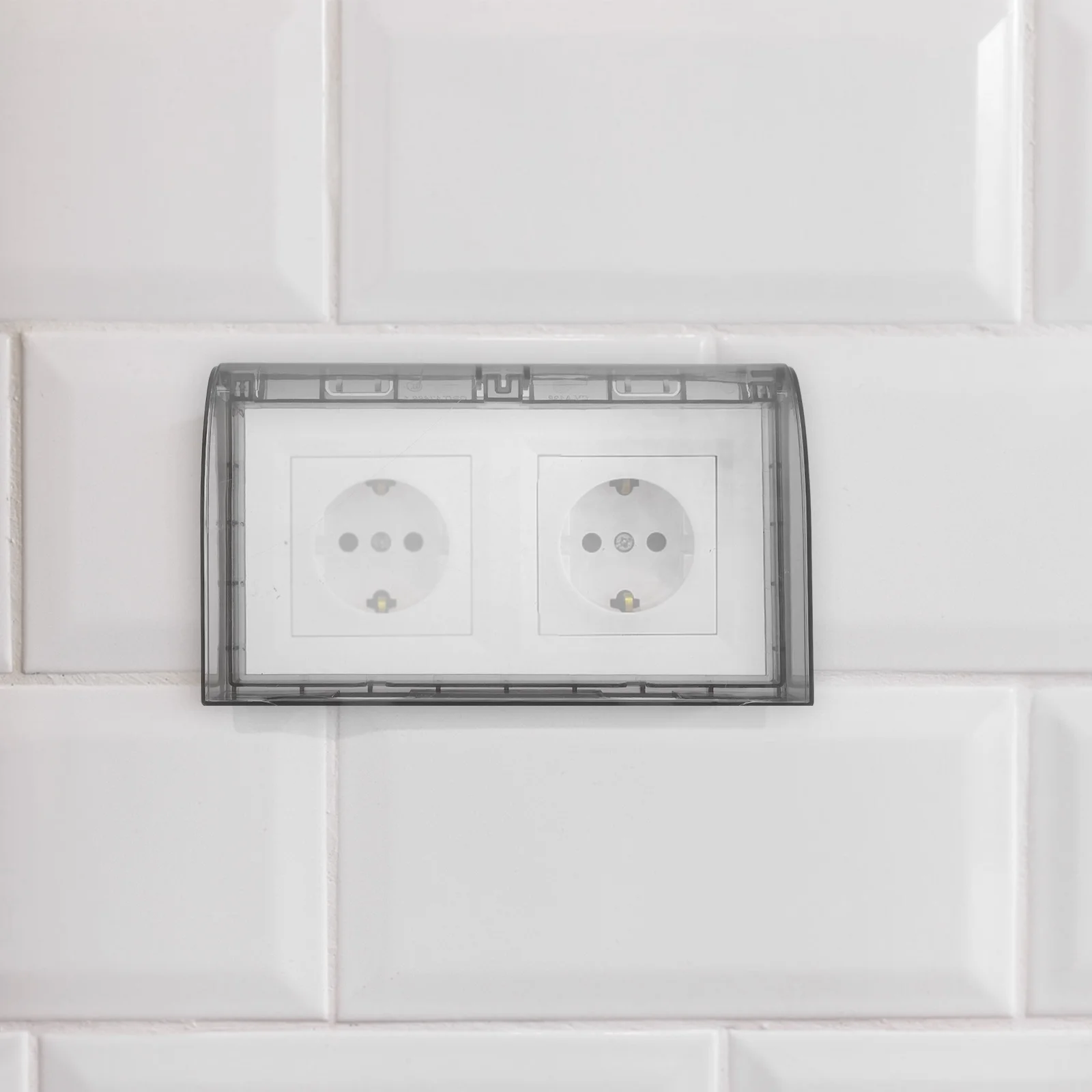 

2Pcs Waterproof Socket Outlet Cover Sticky Thickened Splash Proof Box Protective Wall Plate for Kitchen Bathroom