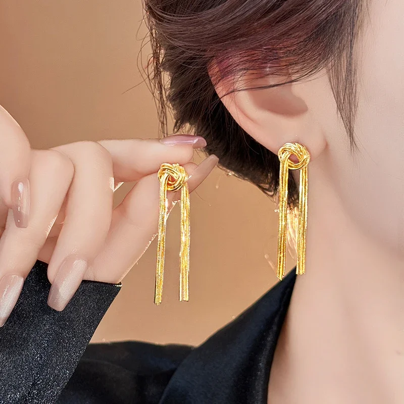 2025 Korea new design fashion jewelry 18K gold plated snake chain knot long tassel earrings elegant women\'s party accessories