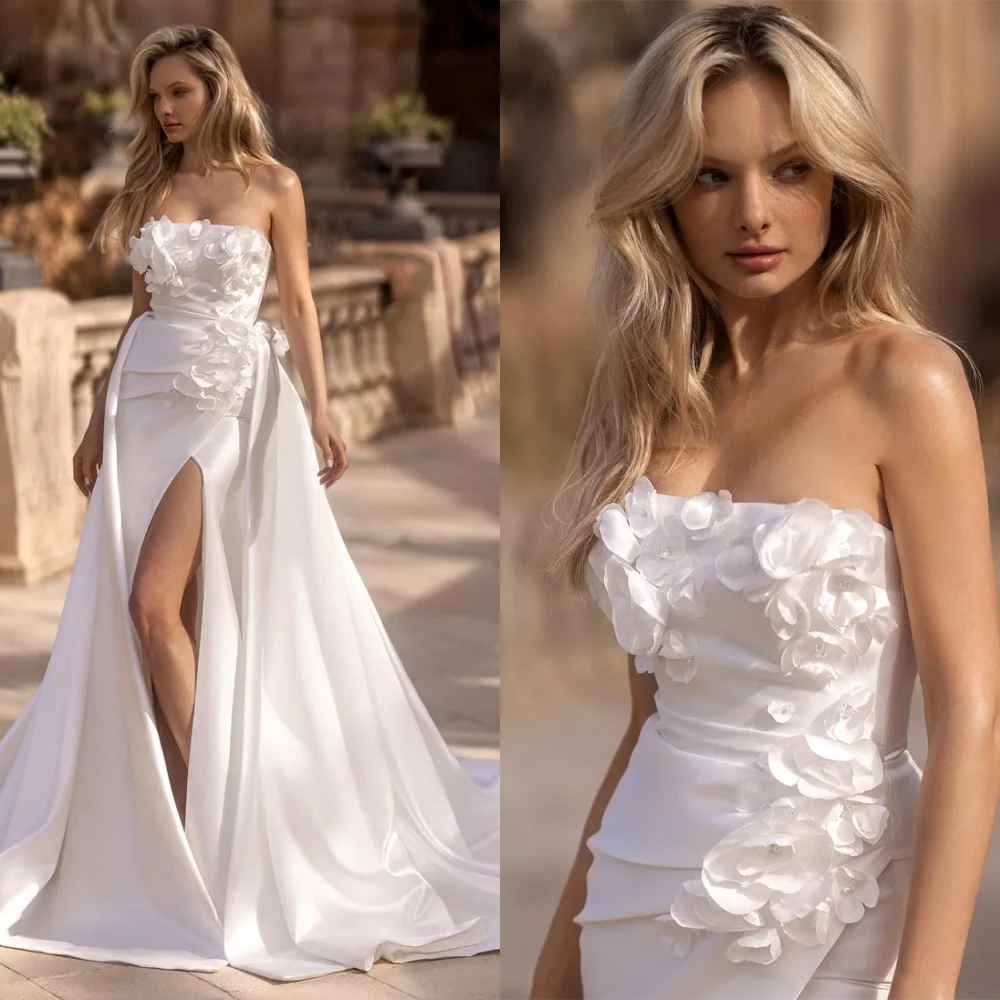 ที่กําหนดเองประณีตสีขาวซาตินชุดเจ้าสาวอารมณ์ Strapless Appliques ชุดแต่งงาน Chapel Train Lace Up กลับชุด