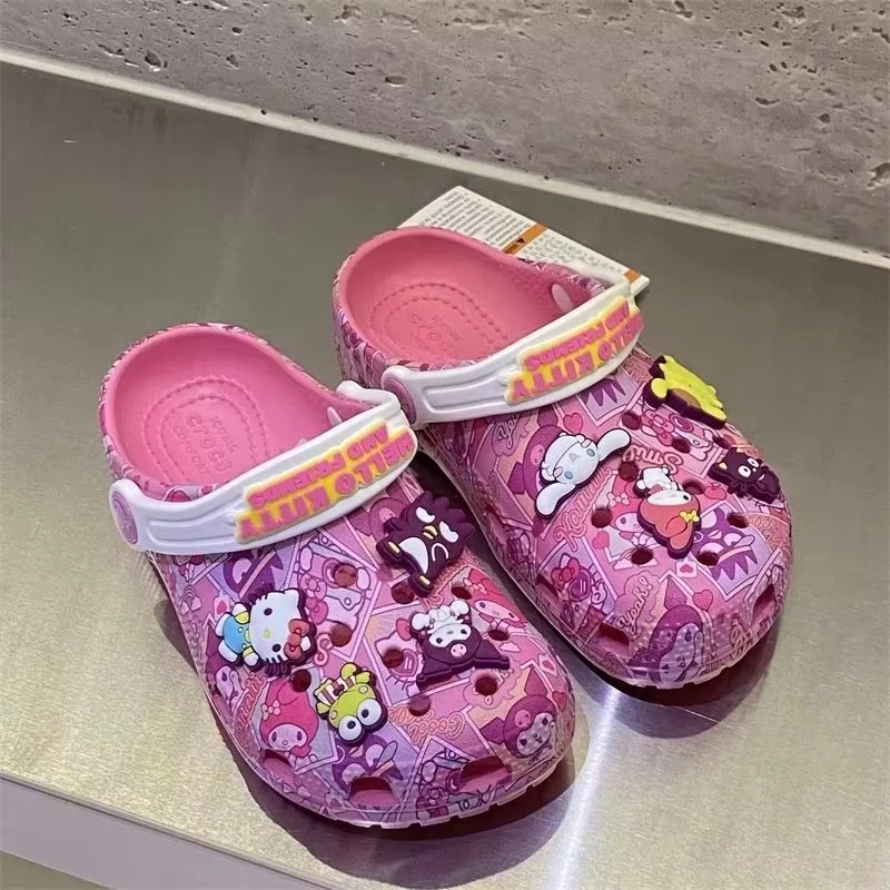 Estate Nuovo Sanrio Hello Kitty Sandali Ragazza Carina Kuromi Melody Crocs Pantofole per bambini Antiscivolo Fondo morbido Scarpe da spiaggia Regalo