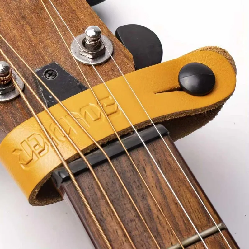 2er-Pack Gitarrengurtschlösser, Gitarrengurtknöpfe für Akustikgitarren, Leder-Kopfplattenadapter, Gurtschlossknöpfe, Top-Qualität