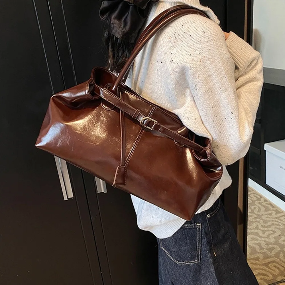 موضة جديدة النفط بولي Leather حقيبة يد جلدية سعة كبيرة متعددة الوظائف حقيبة كتف المرأة عادية حمل حقيبة تحت الإبط للنساء ﻿