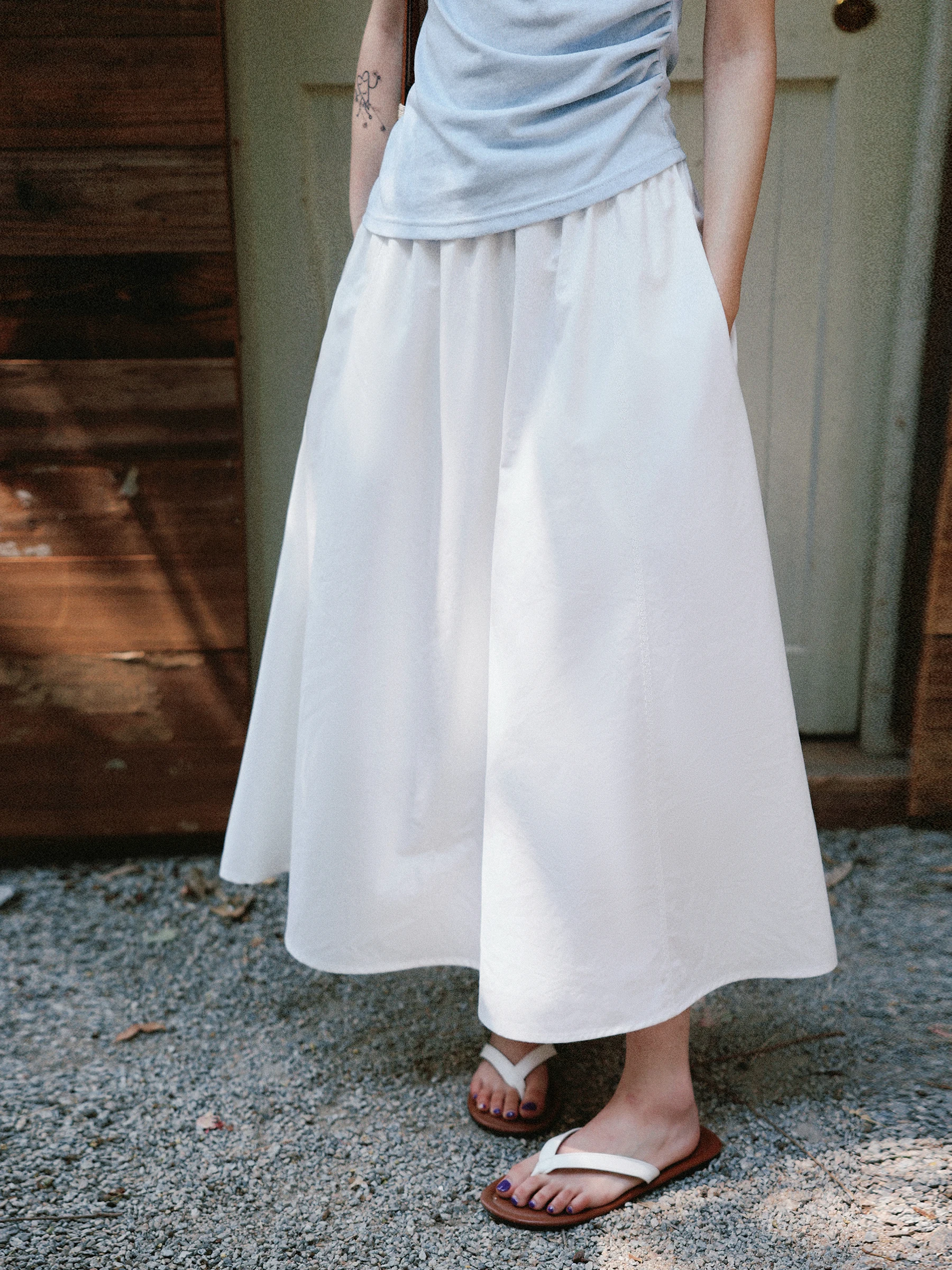 

Летняя бесшумная белая плиссированная драпированная юбка MUNNS RUIXI с высокой талией, стройнящая, универсальная, миди, женская модная юбка А-силуэта