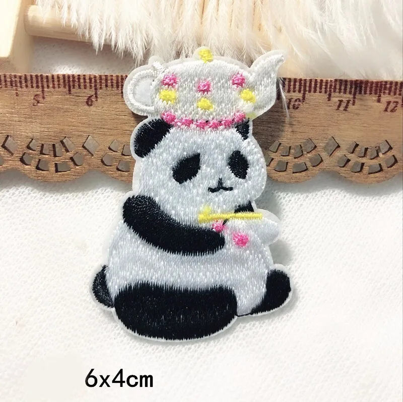 PGY 1PCS Children China National Treasure Panda Decoration Cloth Ironing  penguin Animal Girl Patches Accessories 