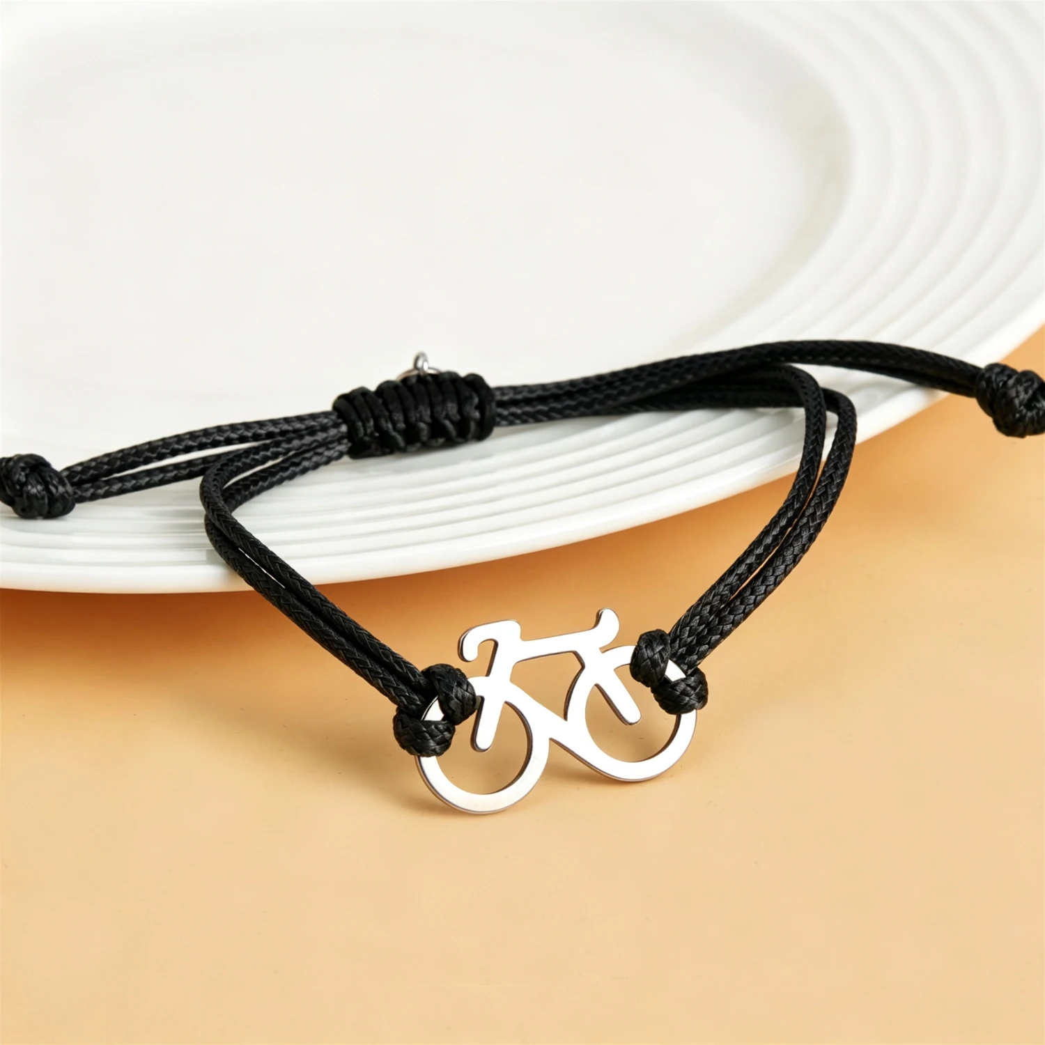 2025 heißer Verkauf Fahrrad Armband Neue Trendy Sport Radfahren Peripherie Anhänger Armband Rosa Fahrrad Schmuck Frau Mann Geschenk