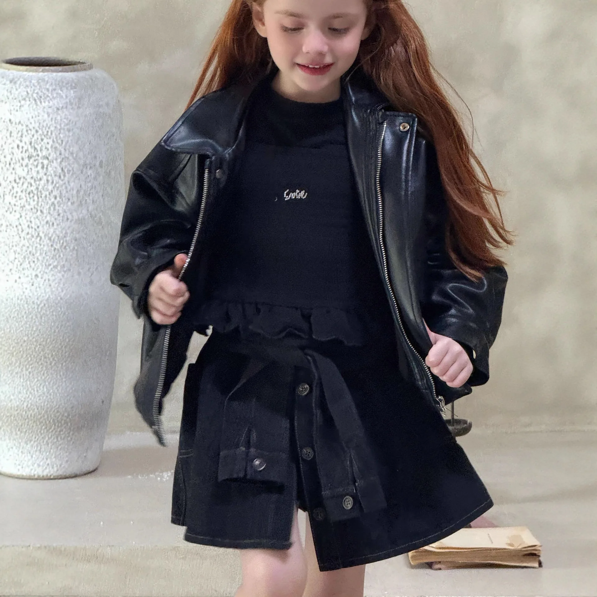 

2025 autumn and winter new children's clothing Korean girls' black denim skirt pants