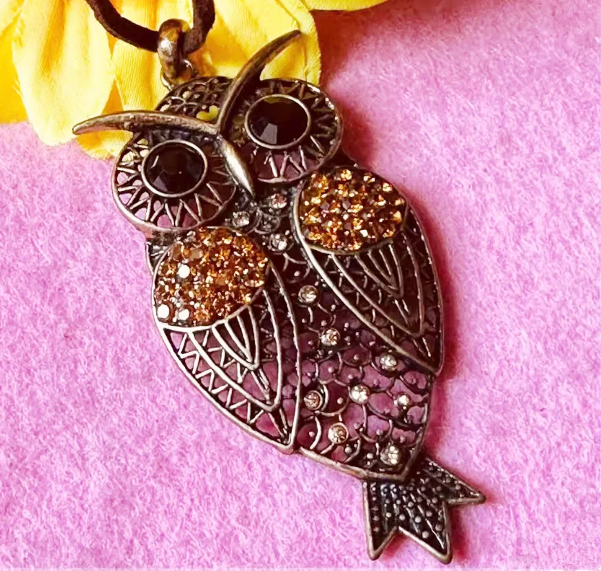 

2pcs Large bling hollow out antique silver tone night owl pendant charm finding,dotted 54pcs rhinestones