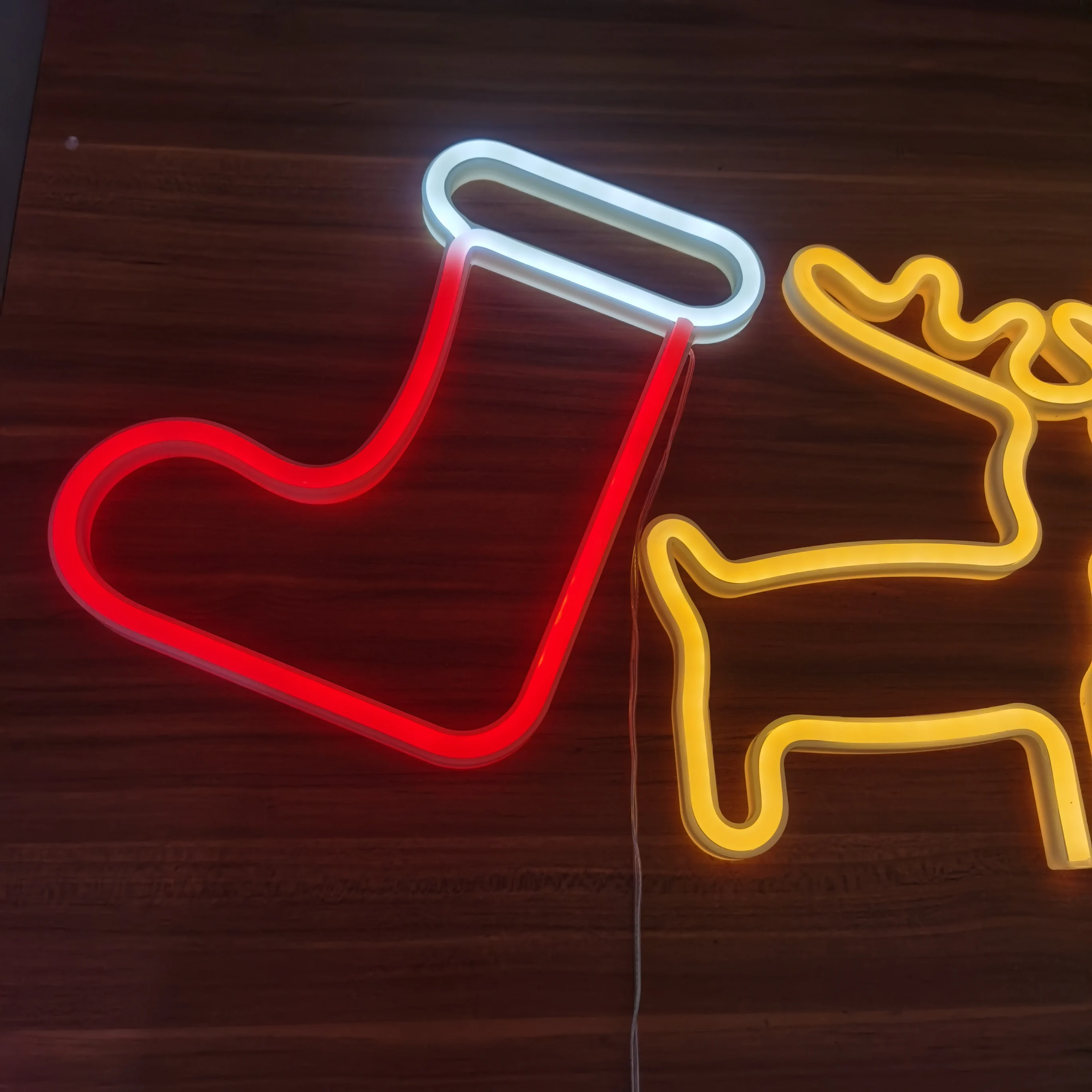 2pcs, Christmas decoration neon sign, Christmas socks+elk, USB/battery powered, party, Christmas gift, bedroom home decoration