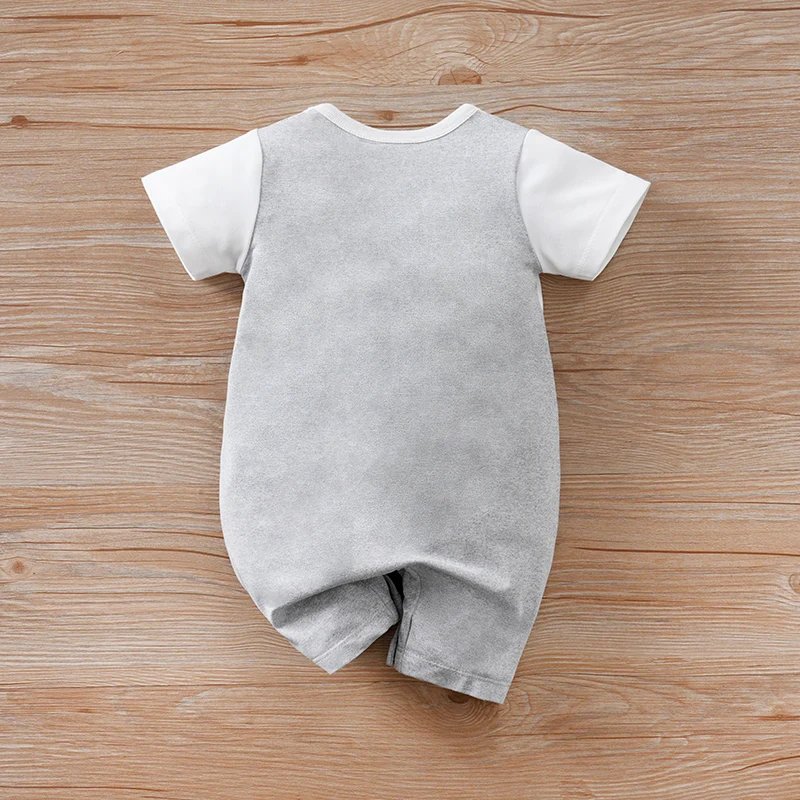 Newborn baby summer short-sleeved fake 2-piece suspenders with holes in the bear soft and comfortable round-neck jumpsuit