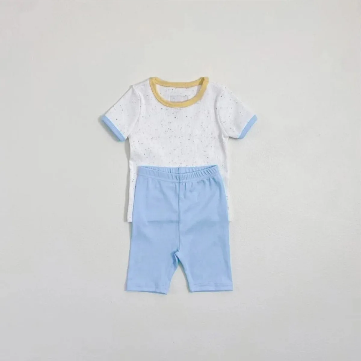 Image 3: Nouvel ensemble décontracté d'été 2026 pour bébés garçons et filles : hauts unis à manches courtes + shorts, 2 pièces en coton pour tout-petits