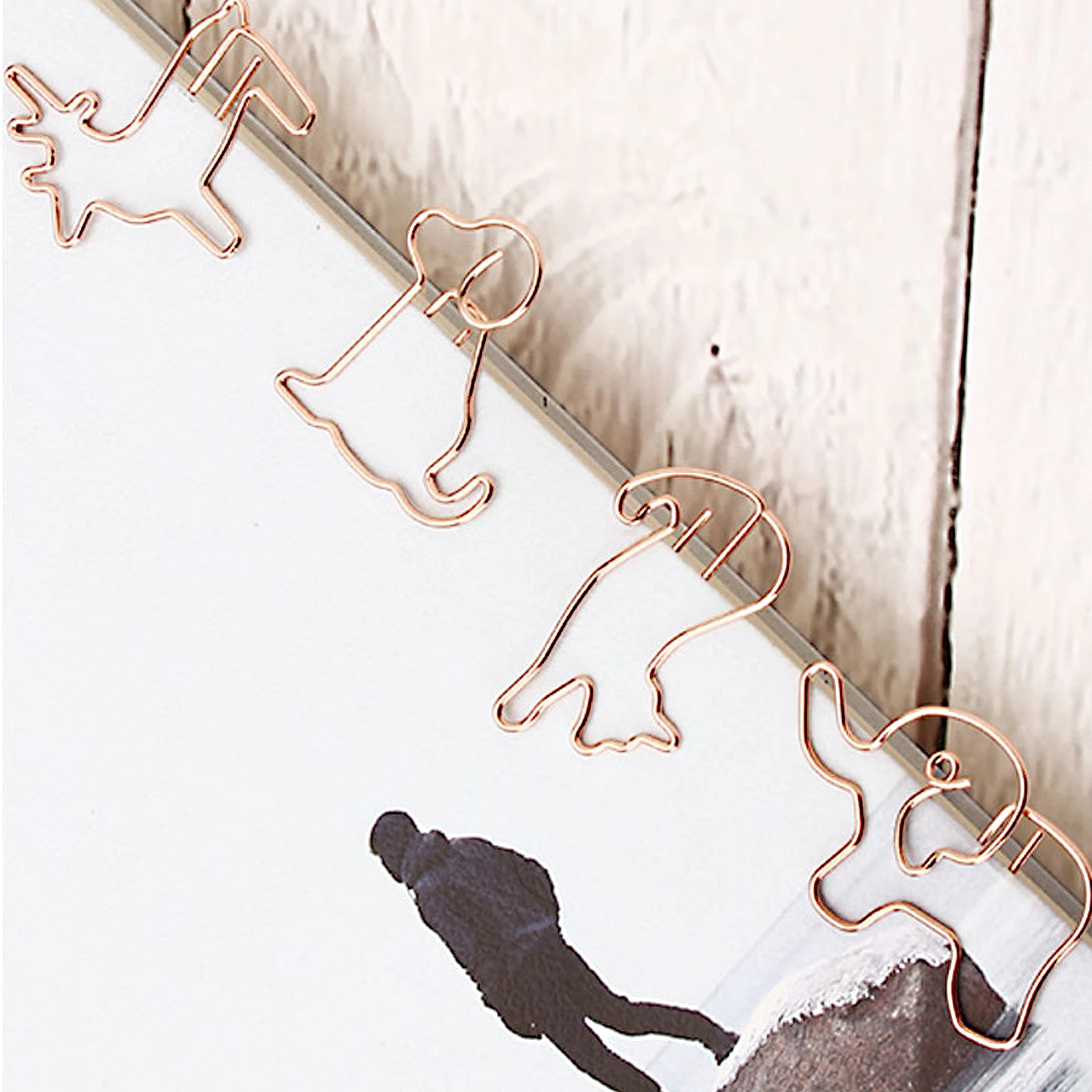 

40 Pcs Animal Shape Metal Paper Clips Bookmark Pins Desk ganization Name Cards Business Files Photos Books Notebooks