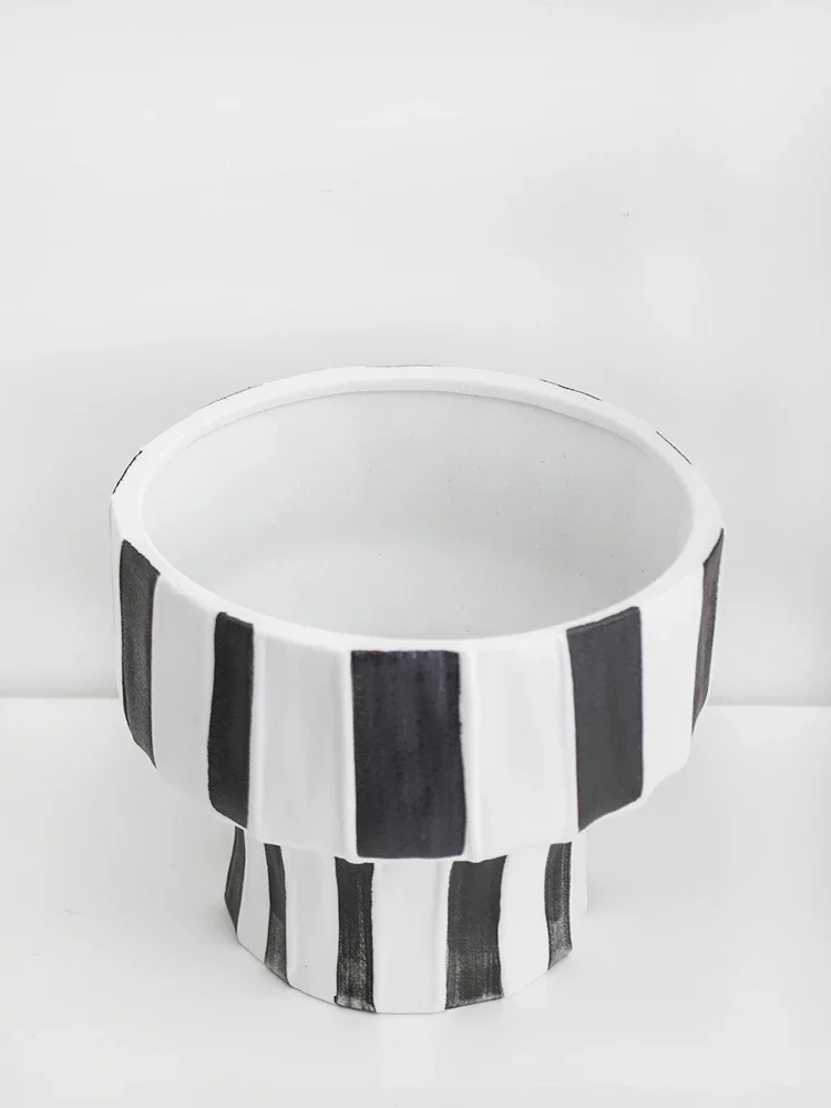 مزهرية سيراميك أبيض وأسود مخططة واسعة الفم اناء للزهور ترتيب اكسسوارات ديكور المنزل المزهريات الأواني