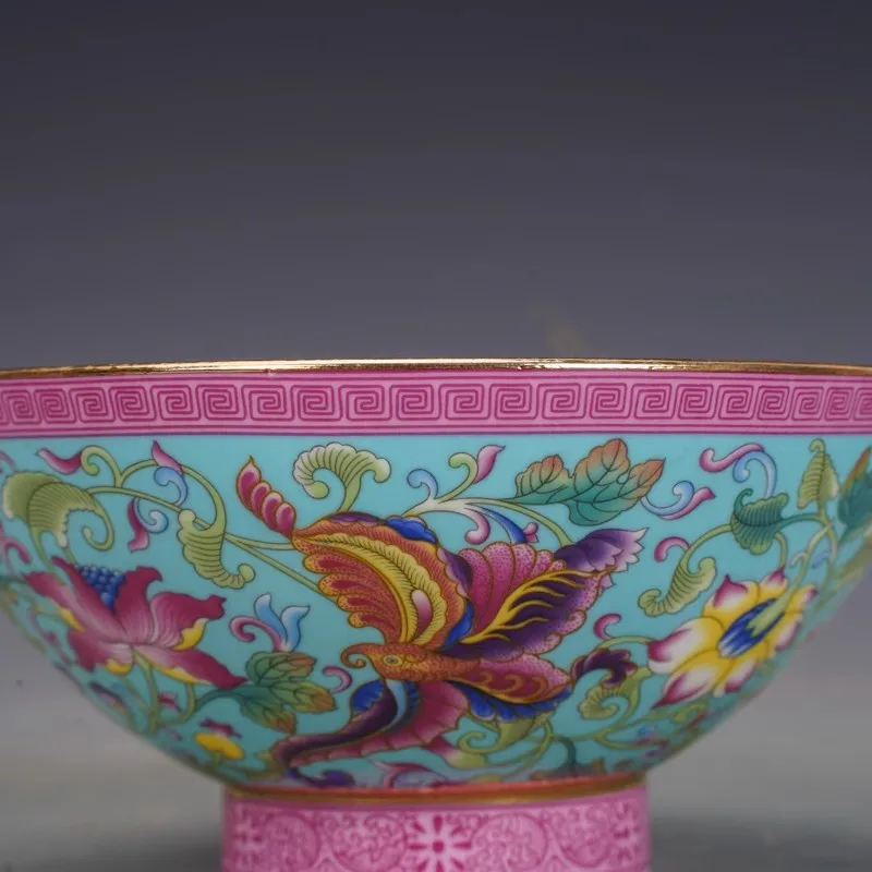 Qing Qianlong porcelain enamel flower butterfly bowl