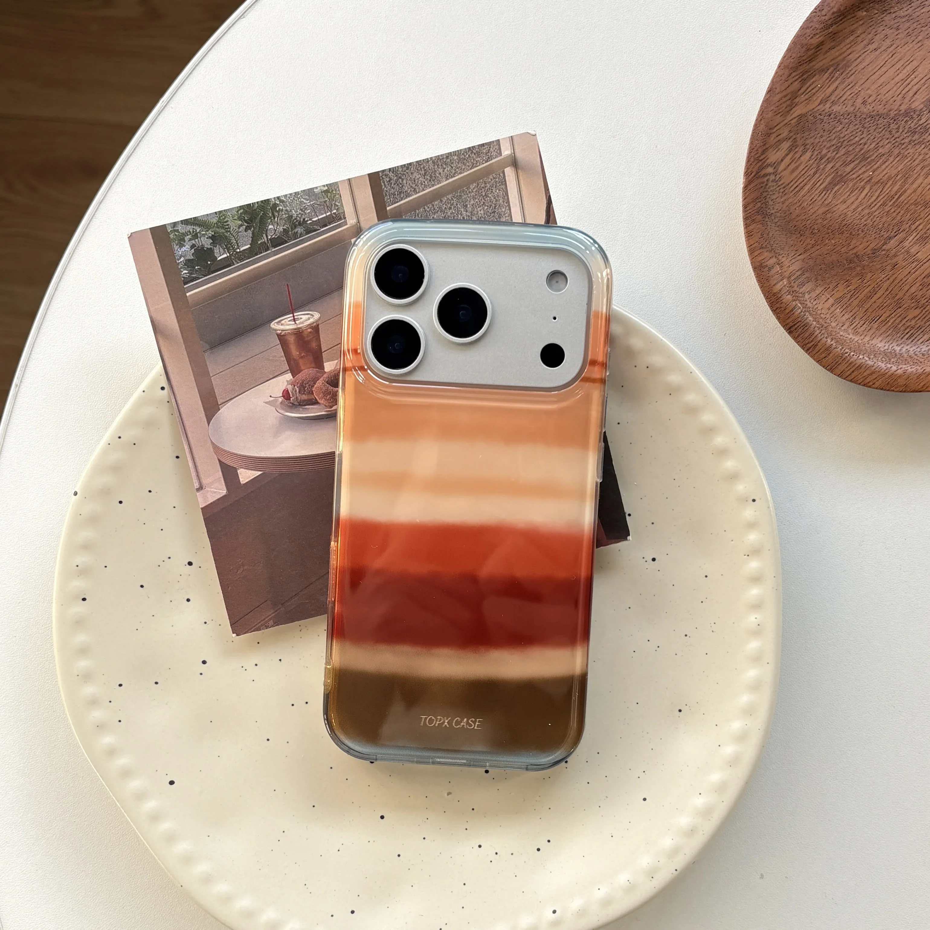 Autumn Winter Retro Gradient Earthy Stripes Protective Phone Case Suitable for iPhone 17 Pro 16 15 Pro Max