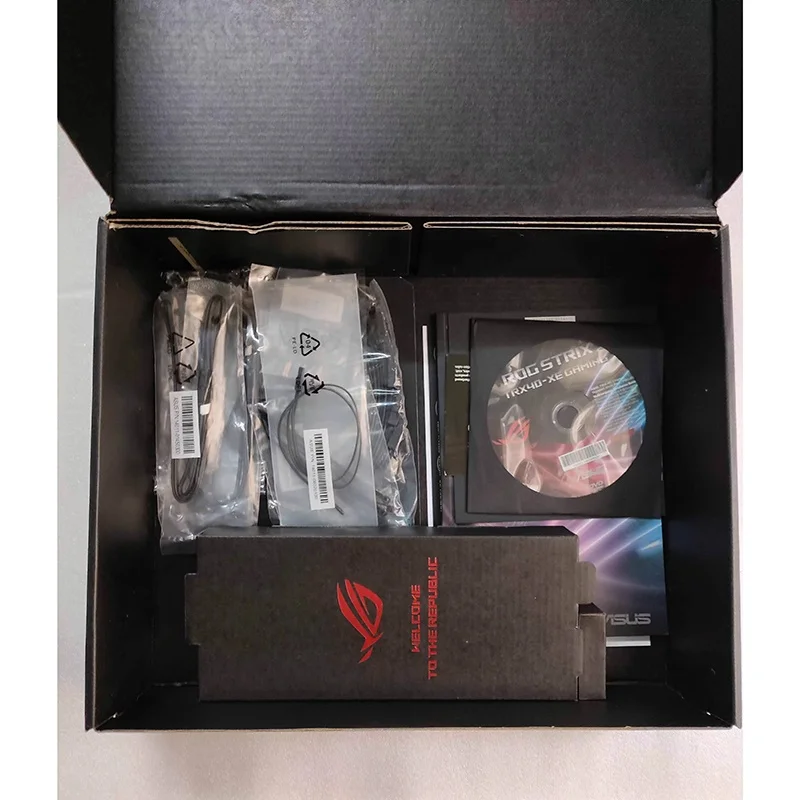 اللوحة الأم للألعاب لذاكرة ROG STRIX TRX40-XE ATX ضمان لمدة 3 سنوات 256 جيجابايت DDR4