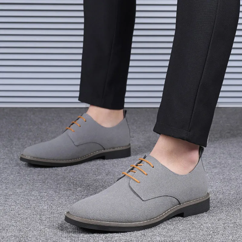 

Дизайнерские модные новые замшевые оксфорды из искусственной кожи с острым носком на шнуровке для мужчин, свадебное платье, официальная свадебная обувь для выпускного вечера