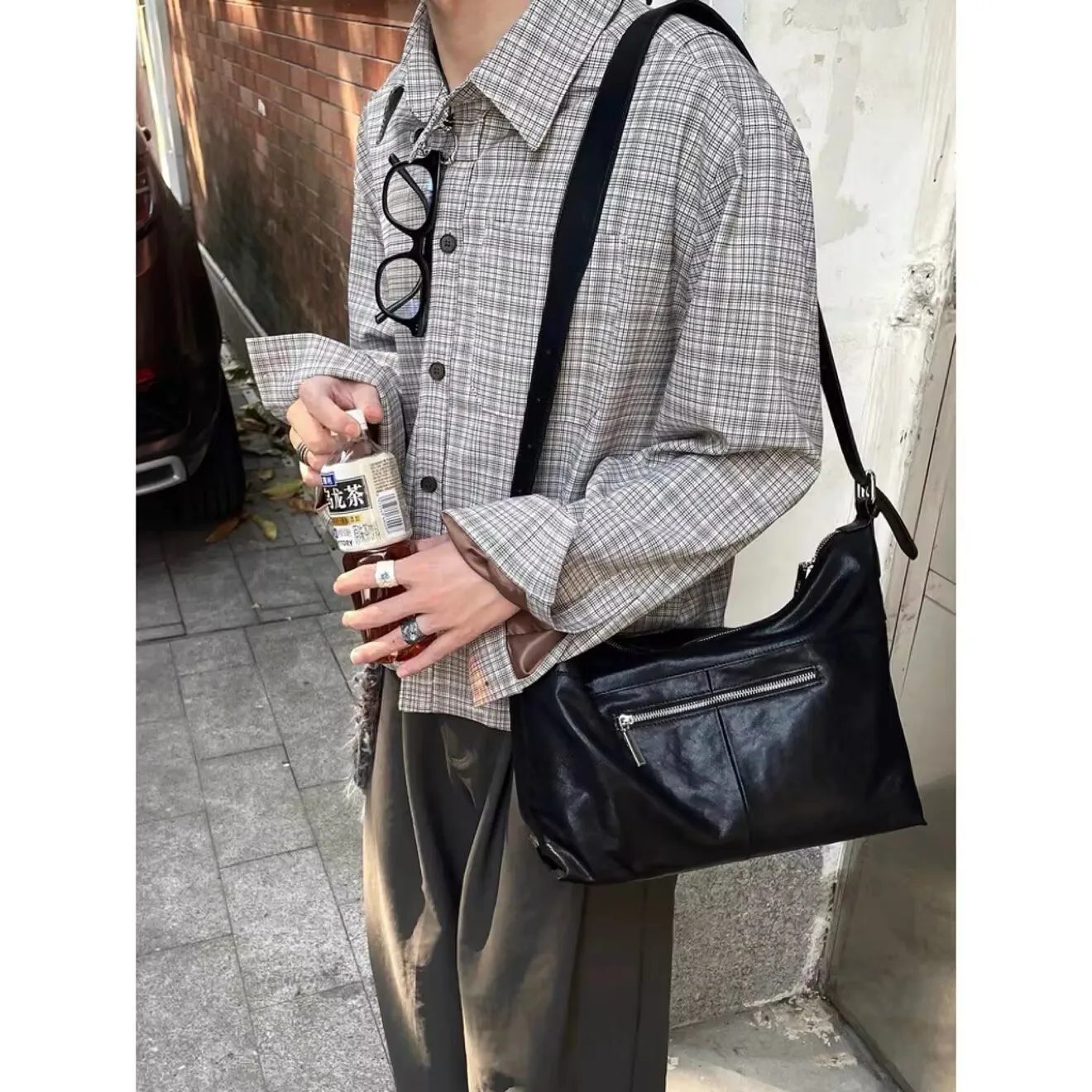 

Retro Elegant Cleanfit Plaid Short Sleeveless Shirt Loose Fit Striped Unisex Long Sleeve Shirt Versatile Summer Season Shirt