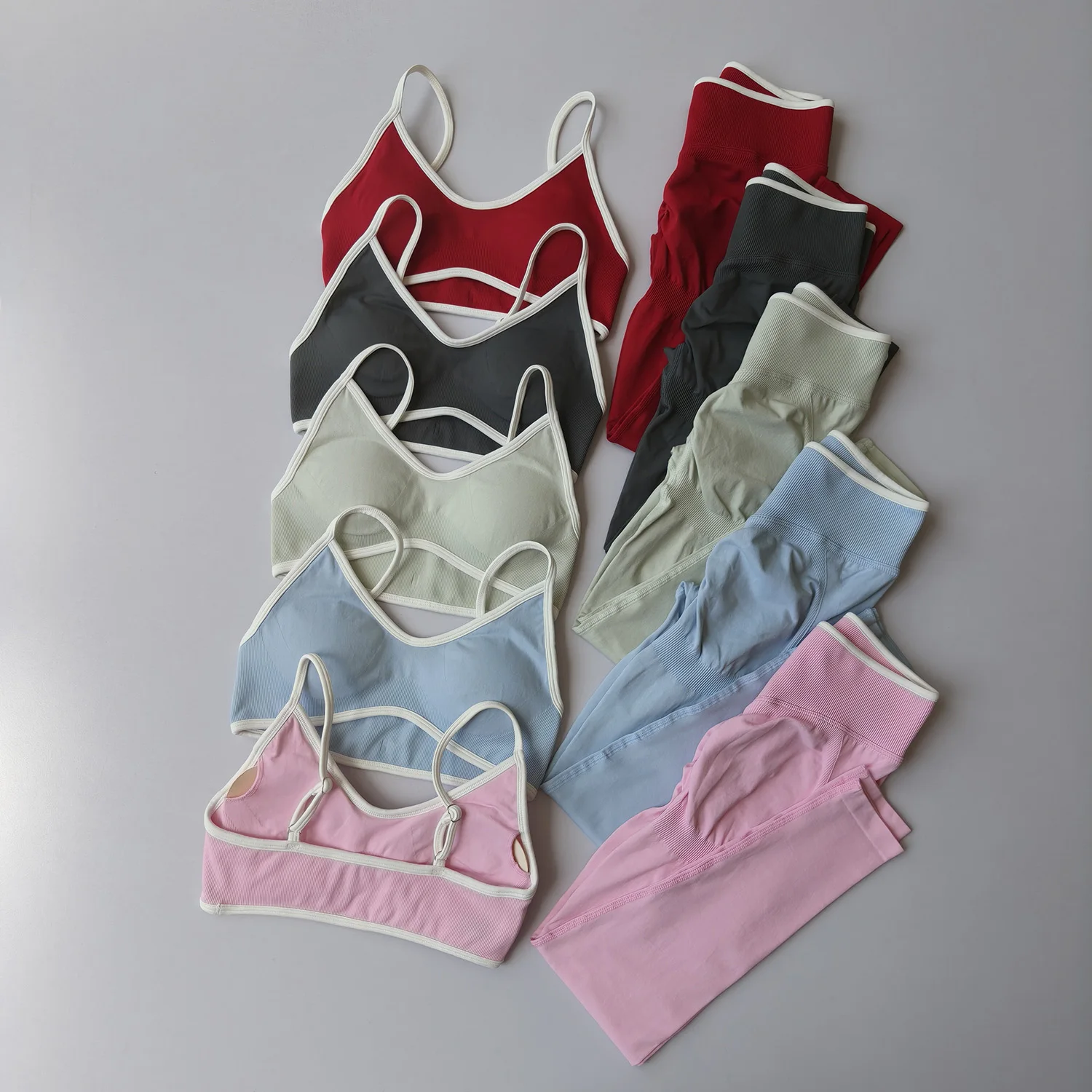Women's Seamless Fitness Set Yoga Tracksuit Sportswear Workout Leggings with Sports Bra Middle Waist Gym Clothing Fitness Suit