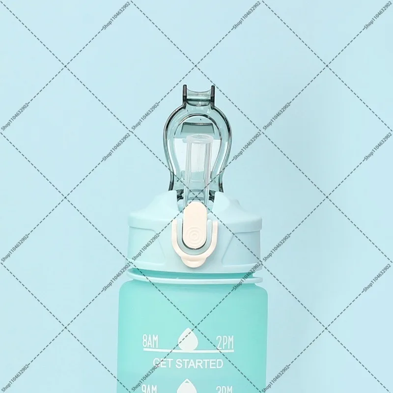 Bottiglia d'acqua per casa delle bambole Gabby da 750 ml con cannuccia Cartoon Anime Lettera AZ Stampa Ragazze Bottiglie sportive all'aperto carine Regalo per feste scolastiche