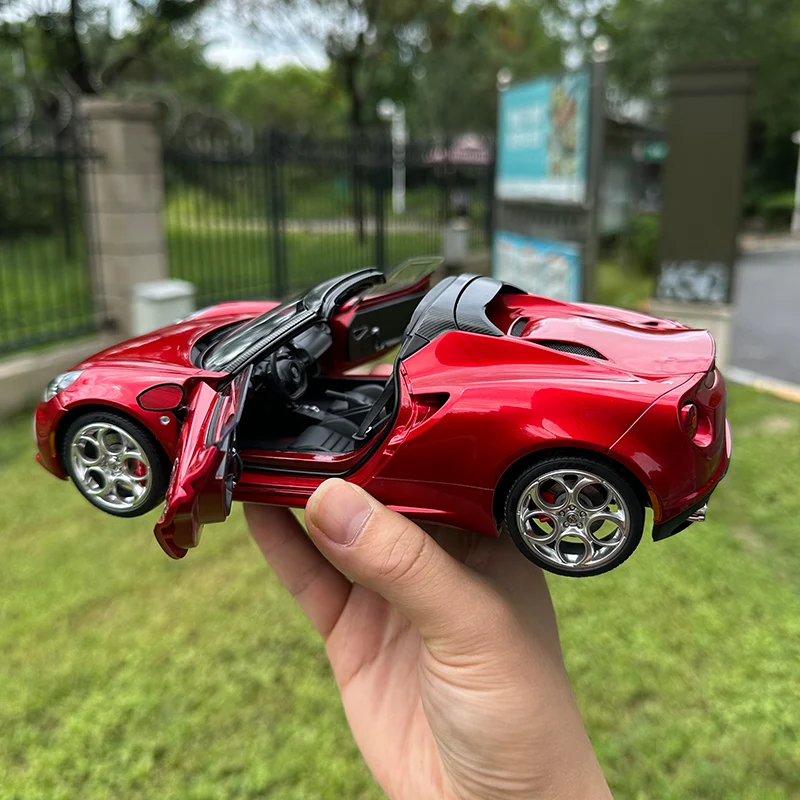 Autart-alfa romeo 4c-合金スポーツカーモデル,コレクションギフト,友人と家族のためのディスプレイ,aa 1:18