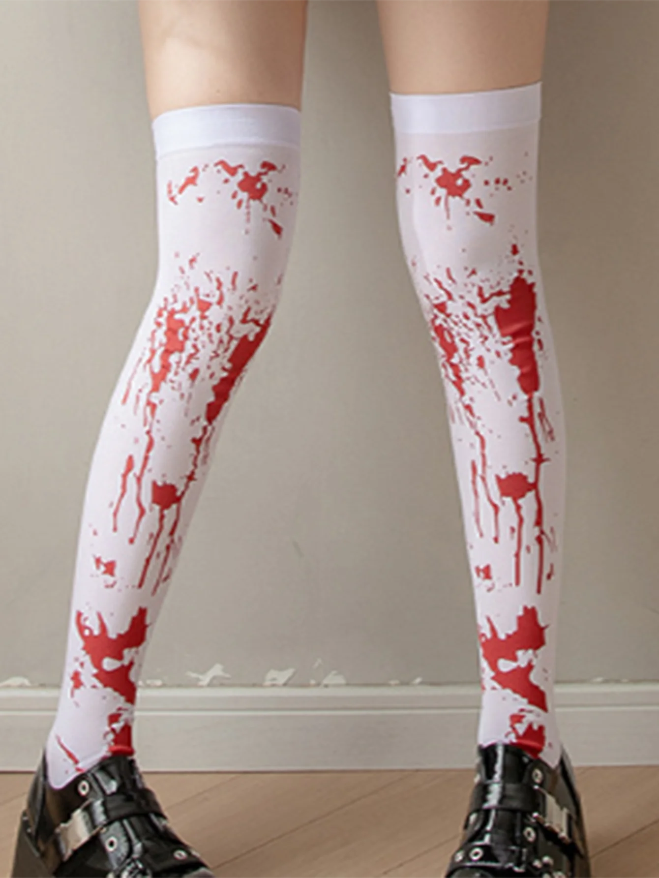 

A pair of Halloween blood socks, knee high stockings, long stockings, Halloween socks, versatile thigh socks, blood , adult
