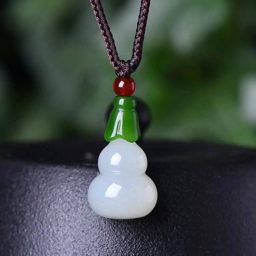 Exquisite Hetian Jade Gourd Pendant Jewelry 3910#