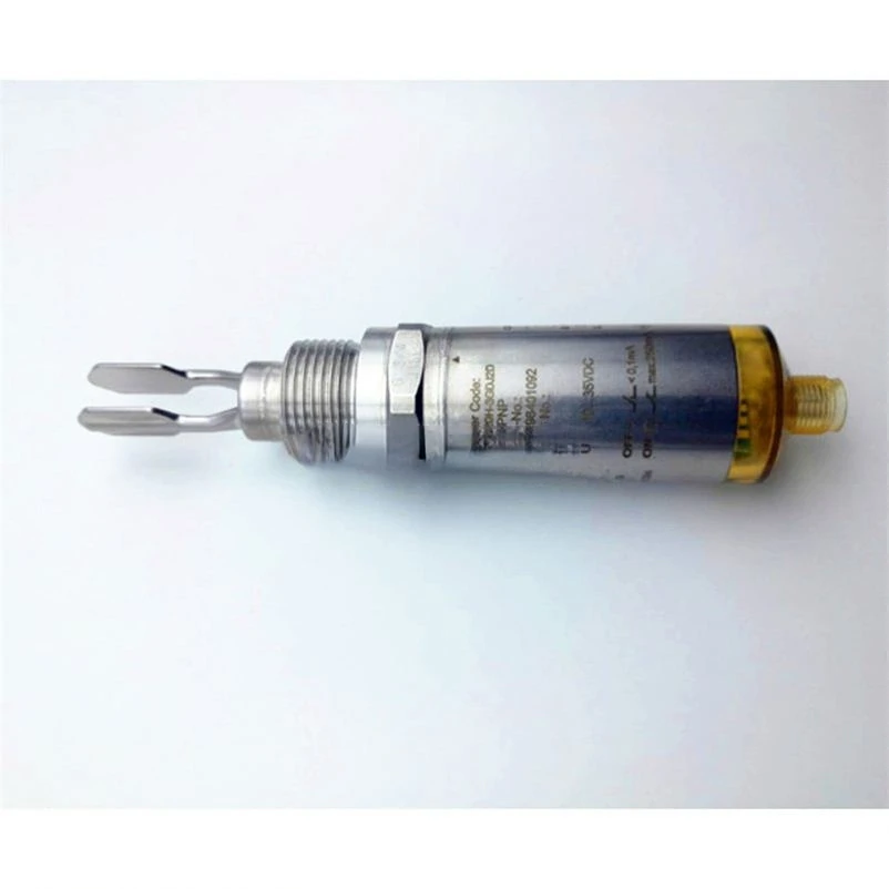 FMU40-4NB2C2 Prosonic ultrasonic sensor for sophisticated level measurement in liquids and bulk solids