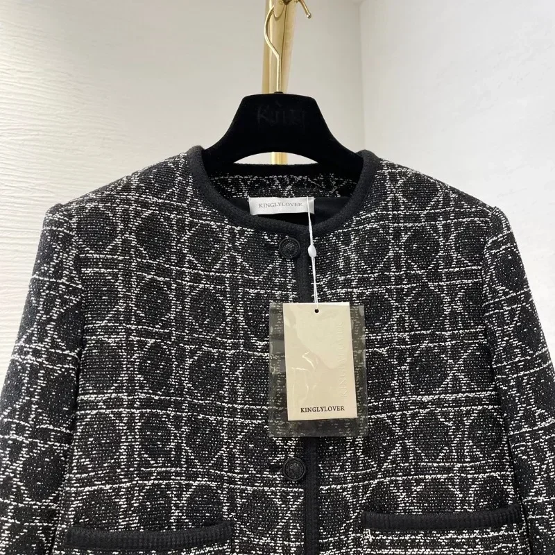 Black Pocket Round Neck Grid Elegant Office Lady New Fashion 2024 Atutumn Winter High Quality Long Sleeve Tweed Jacket