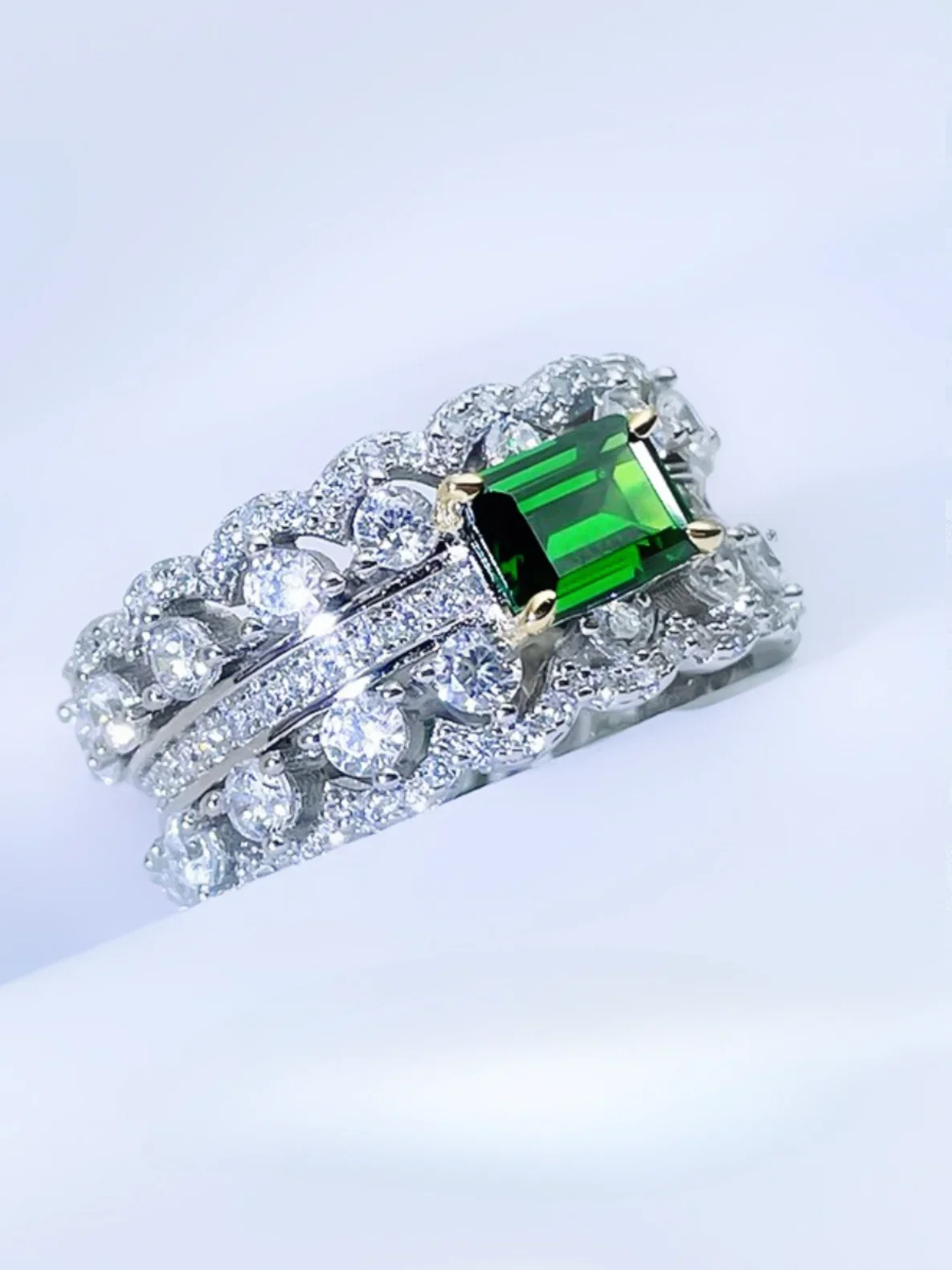 

High Ding Full Diamond Row Ring 925 Pure Silver Emerald Ring, Female Imported Inlaid High Carbon Diamond, Hot Selling