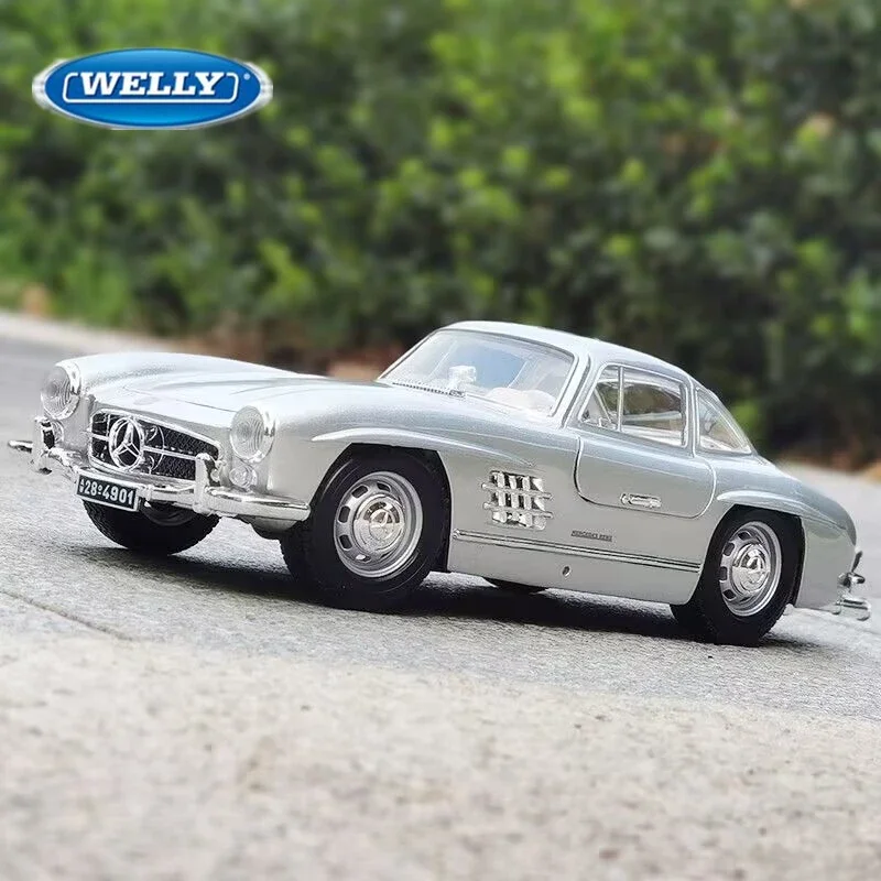 Welly 1:24 Mercedes Benz 300SL Alloy Sports Car Model Diecast Metal Toy Classic Car Vehicles Model High Simulation Kids Toy Gift