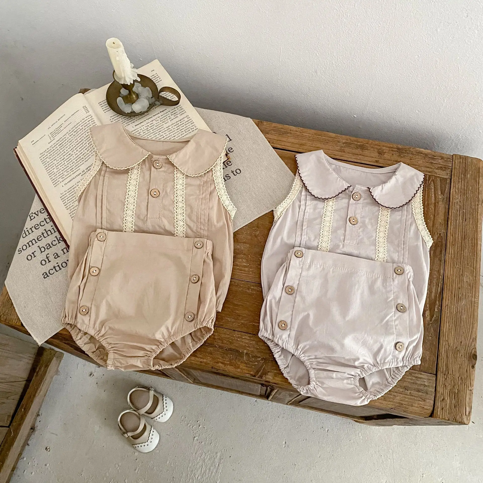 

Cute Baby Summer Set Lace Frill Sleeveless Shirt and Bloomers 2 Pieces Kids Clothes Suit