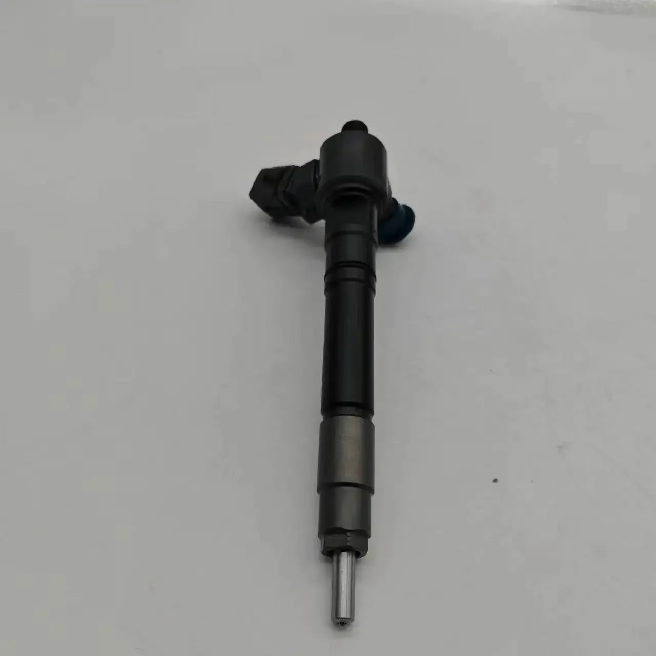 

High Quality 23670-0E060 Fuel Injector