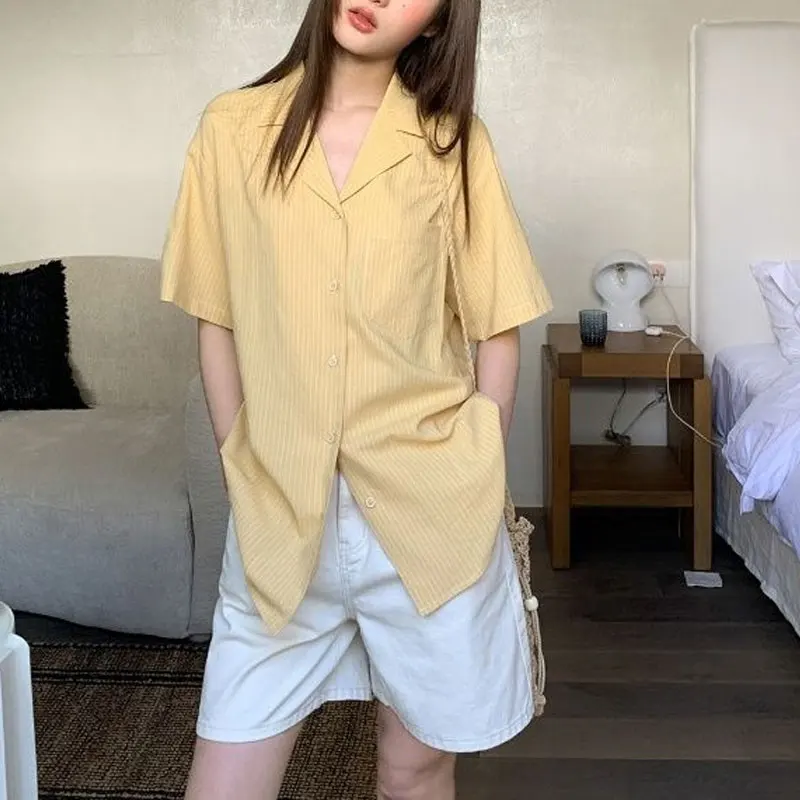 服韓国ストライプブラウスカジュアルターンダウン襟夏新ルーズベーシック半袖スタイリッシュなポケットスプライシングシャツ