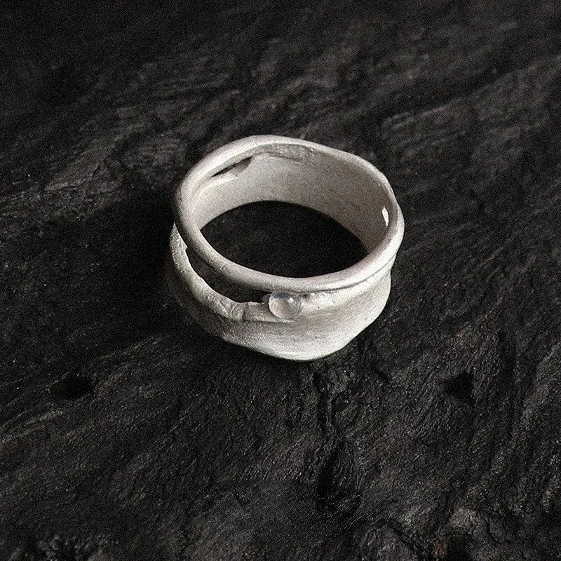 

New 2023 Fashion Personality Moonlight Stone Crack Ring Unisex Hip-hop Punk Open Ring Banquet Jewelry Accessories Gift