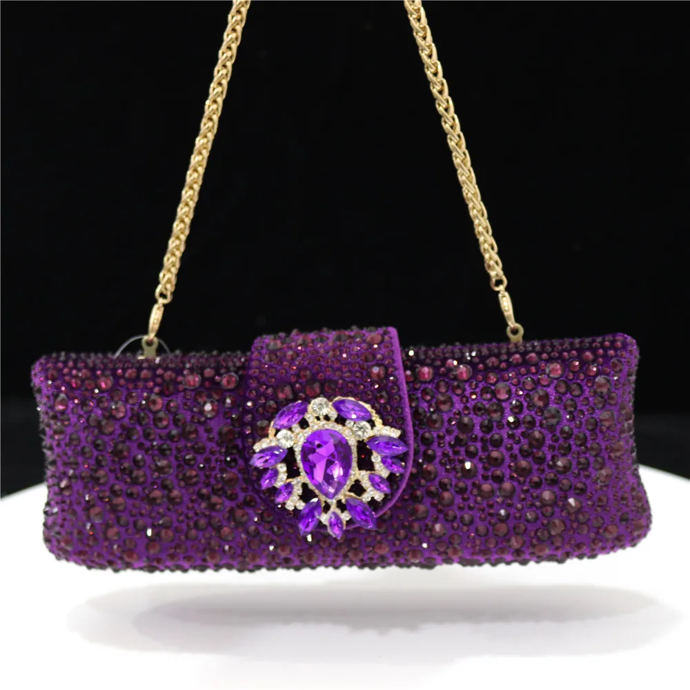 Borsa da pranzo di lusso con strass nuovo tessuto in velluto 2024 intarsiato con interruttore magnetico con strass in metallo borsa da banchetto