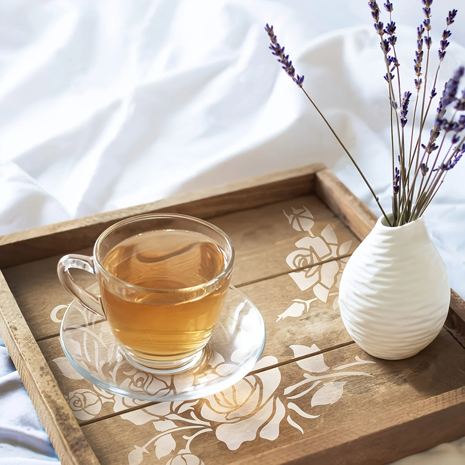 Modello floreale riutilizzabile con stencil in PET rosa per arte da parete fai da te e pittura di mobili