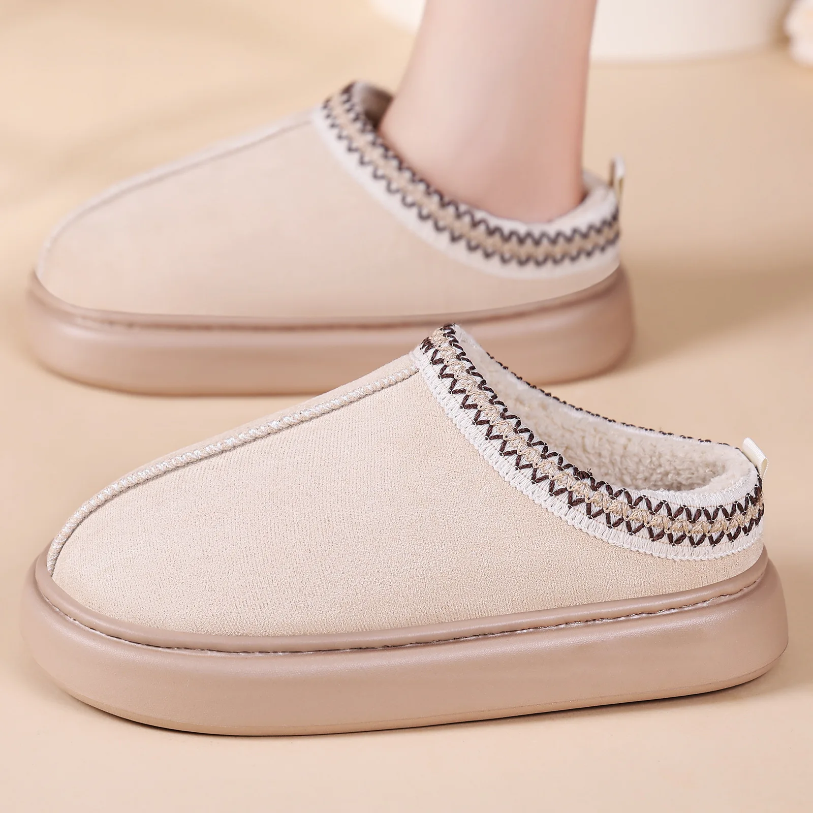 

New Fashion Fluffy Platform Slippers for Women 2025 Winter Plush Warm Cotton Shoes Woman Comfort Non Slip Unisex Home Slippers