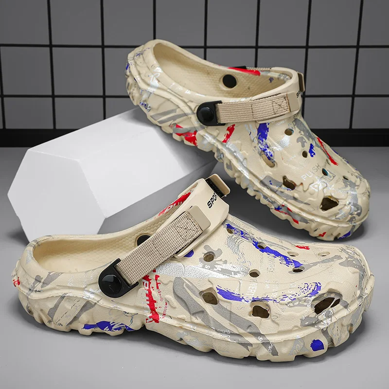 Men's Slippers EVA Hole Mens Mules Non-Slip Slippers Thick Soft Platform Slide Fashion Comfortable Men's Sandals Summer Shoes