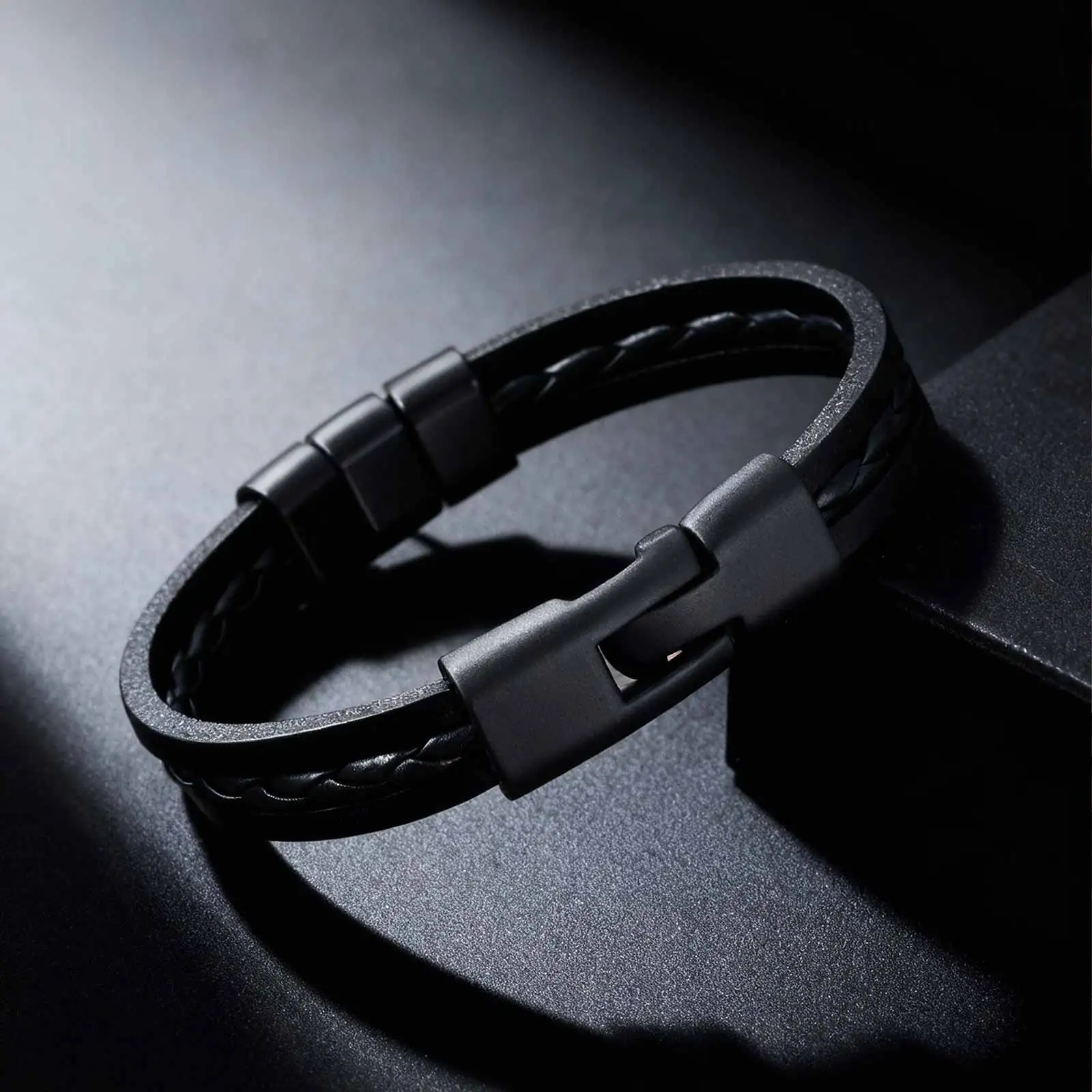 Браслет из искусственной кожи с индивидуальными именами, персонализированный браслет с гравировкой для мужчин, друг, семья, подарок на день отца