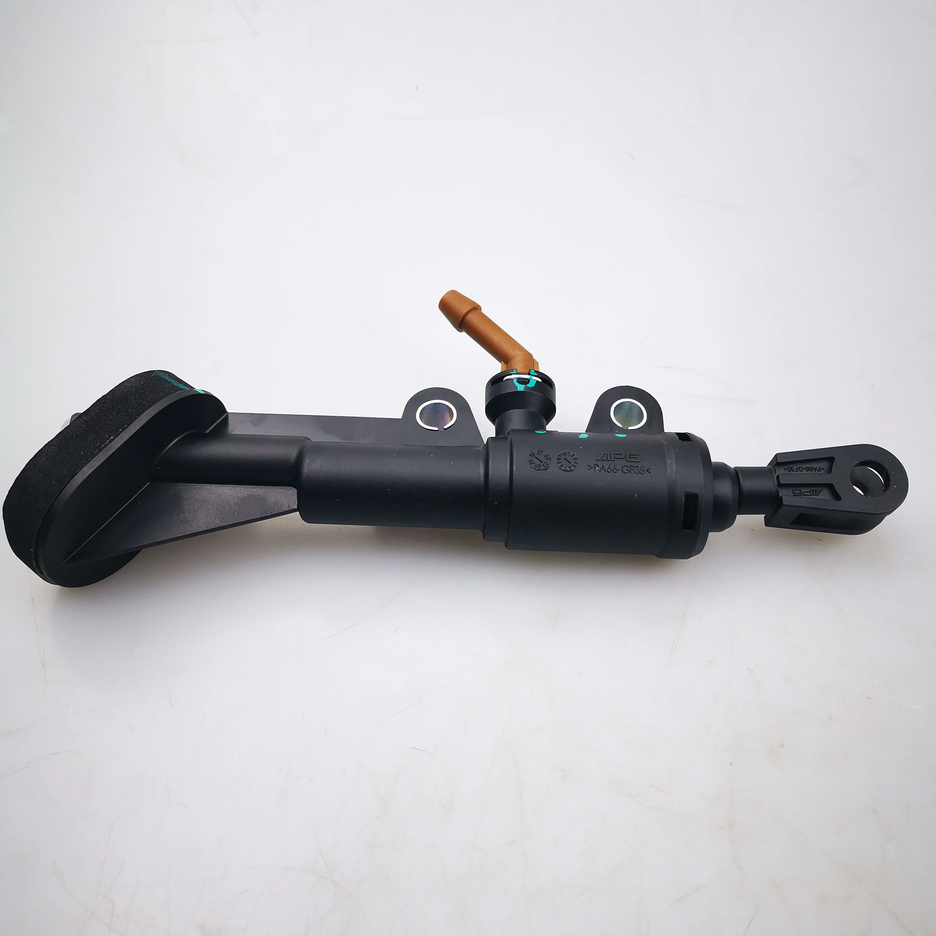 

SAIC MAXUS V90 Original Clutch Master Cylinder C00074701 C00218292