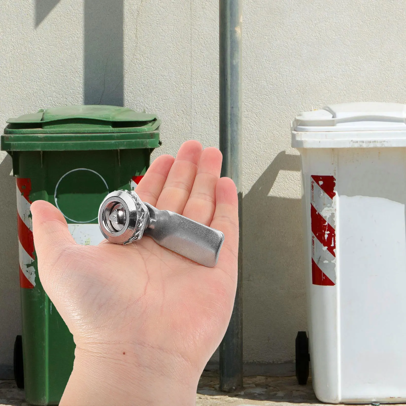 

4 pcs Trash Can Triangular Garbage Sockets Metal Triangle Spanner Outdoor Unlock Easy Management