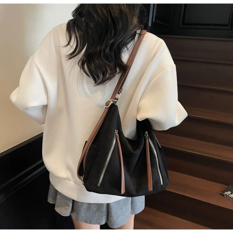 

Versatile Everyday Designer Diaper Bag For Women Luxury Leather Tote Elegant Crossbody Bag Stylish Chic